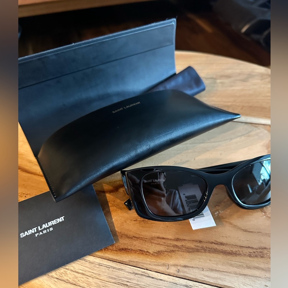Saint Laurent sunglasses - Picture 7 of 8